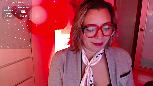 milfsecret69 online show from February 17, 12:04 pm