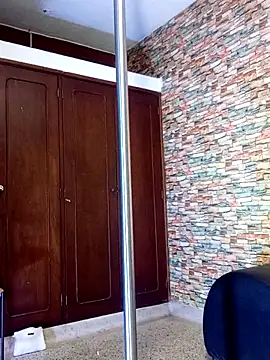 whitney brown  online show from March 5, 2:02 pm