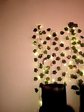 melly whatson online show from March 20, 11:37 am