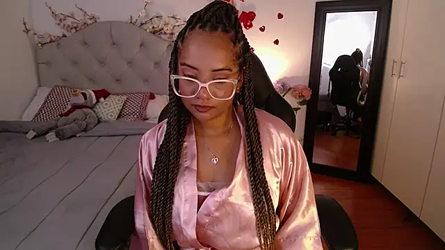 hope11x online show from March 18, 6:13 pm