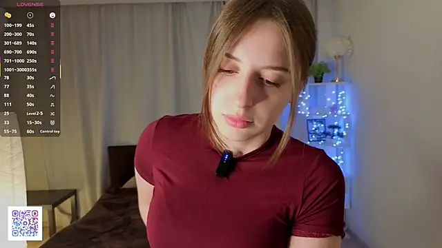 LeanneDinkle online show from May 13, 4:51 am