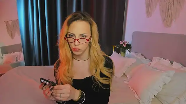 Tiffany  King online show from May 1, 5:32 am