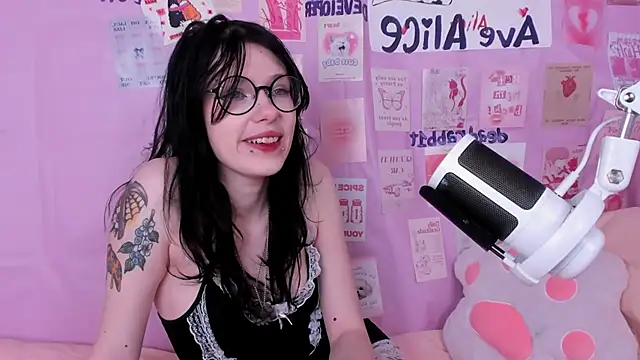 NessaV online show from February 1, 9:08 am