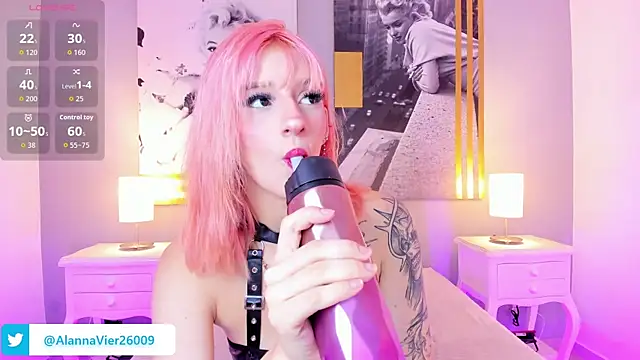 AlannaViera online show from June 19, 11:57 am
