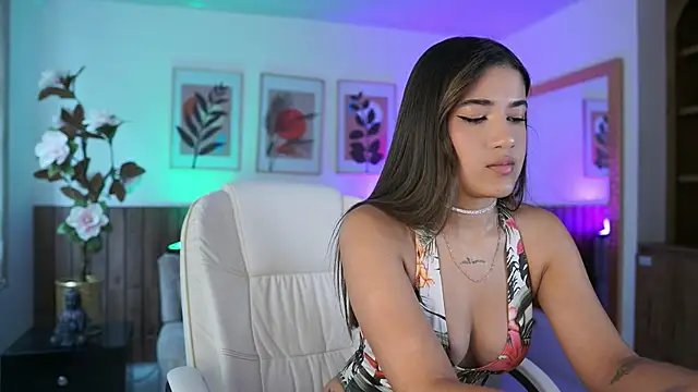 IvyGrabes online show from July 2, 7:09 pm