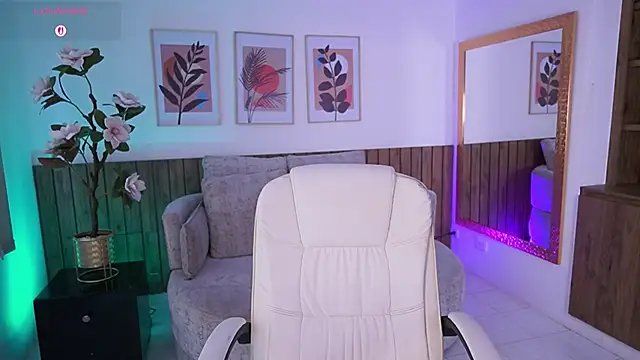 IvyGrabes online show from April 29, 7:08 pm
