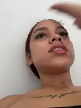 CarolineFyre online show from June 26, 1:12 pm