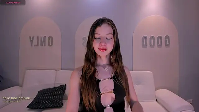 IsabellaMorettiX online show from May 6, 4:16 am
