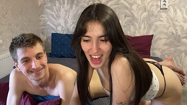 sweetiepipe online show from June 16, 2:40 pm