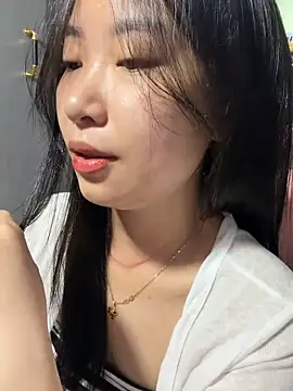 Linne6789 online show from May 16, 3:44 pm