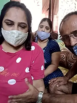 HoneyHush online show from March 8, 8:51 am