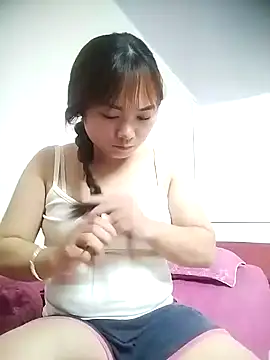 cute-hiphop online show from July 16, 3:49 pm