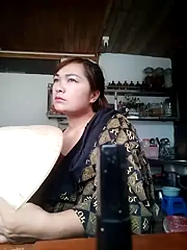 cute-hiphop online show from June 25, 7:02 am