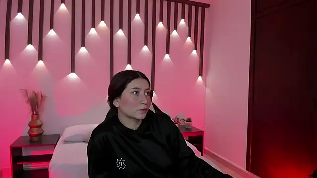 charlottee27  online show from April 23, 2:08 am
