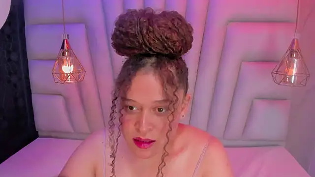 IrinaVoshh  online show from February 17, 7:35 pm