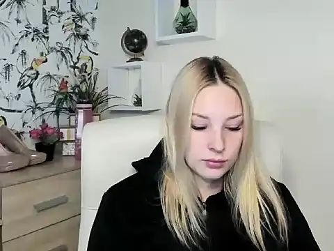 VelvetAngela online show from March 11, 6:39 am