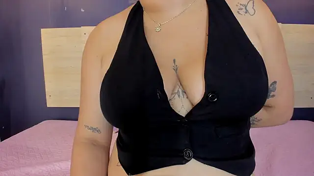 GrettaRouse online show from July 8, 8:55 pm