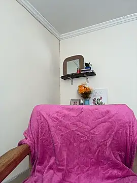 LilaRvsh online show from March 17, 5:17 pm