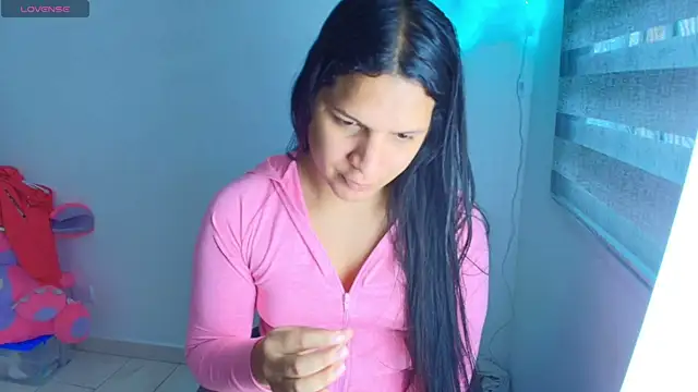 alys love online show from July 27, 3:53 pm