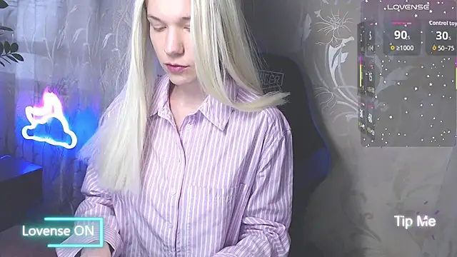 Shiny Victoria online show from May 3, 7:56 am