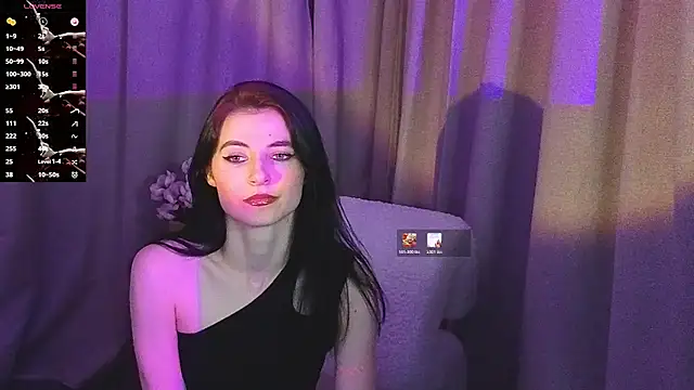 NicoleLuxe online show from February 8, 6:22 pm