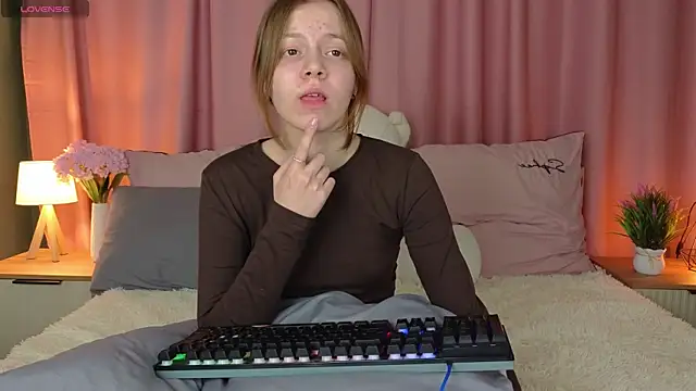 AliceYummy online show from February 18, 7:57 pm