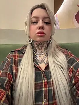 Chiibi online show from February 12, 11:12 am