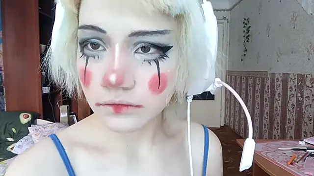 KathernSaulters online show from March 9, 7:11 am