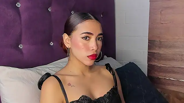 LiaHansson00 online show from July 2, 4:24 pm