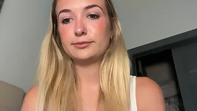 kelseyblu online show from June 27, 12:12 am