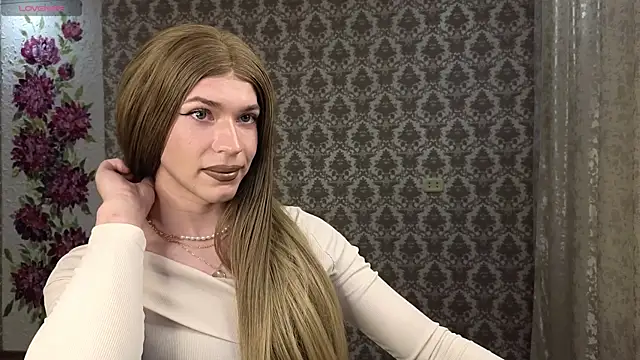 Anna inHear online show from June 14, 7:47 pm