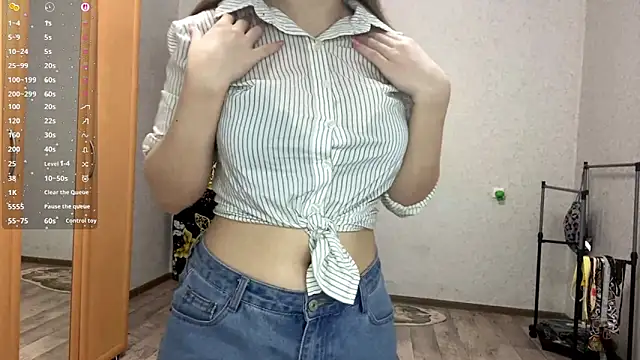 Shanika wey online show from June 14, 8:09 pm