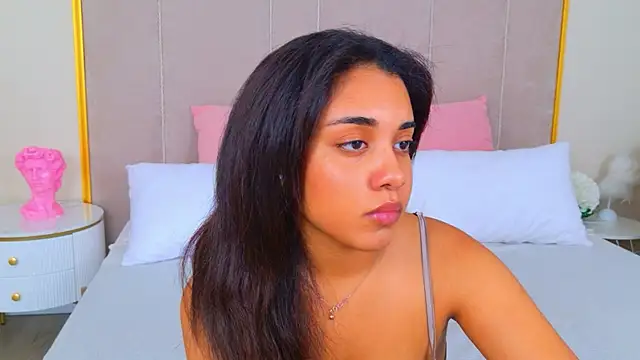 Luna Cortier online show from July 8, 8:27 am