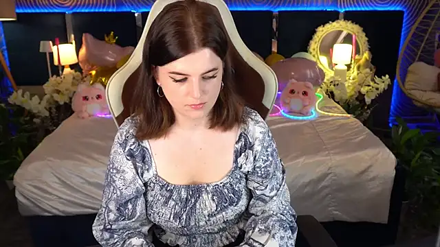 KristiFoxy online show from August 9, 5:23 am