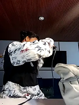 MeelFox online show from March 18, 12:21 pm