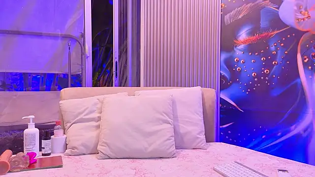 rouxinferno cr online show from July 13, 3:40 am