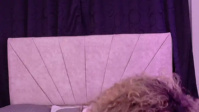 Maddy Beluci online show from May 13, 11:32 pm