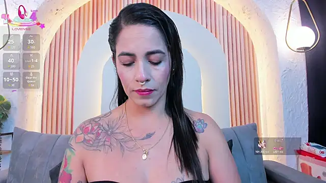violet scott  online show from July 25, 11:17 am
