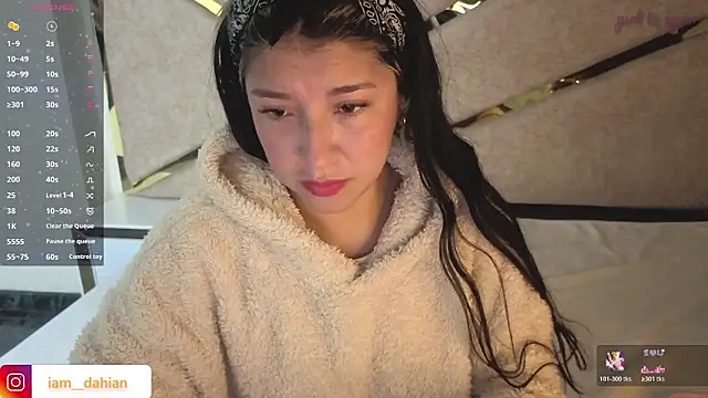 Dahiana Dmour  online show from March 18, 12:54 pm