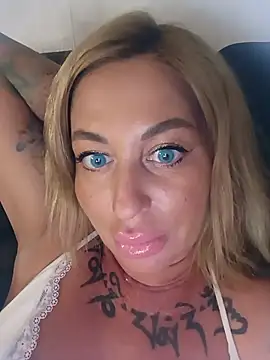 MiaMooly online show from July 24, 5:44 pm