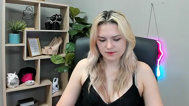 SweetLilyxo online show from July 30, 6:58 am