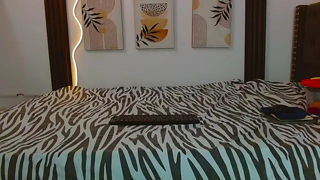 miss caty online show from April 14, 12:43 am