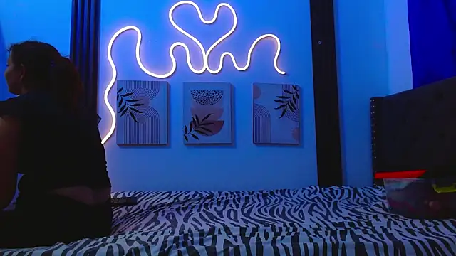 miss caty online show from April 12, 10:56 pm