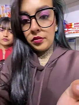 Annie Alicee online show from June 17, 12:23 am