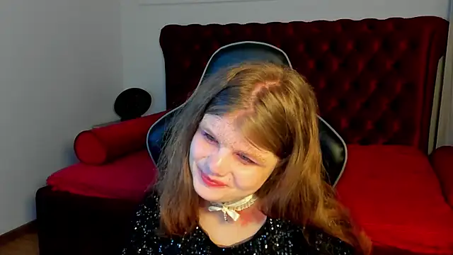 ChloeHalses online show from April 29, 5:21 am