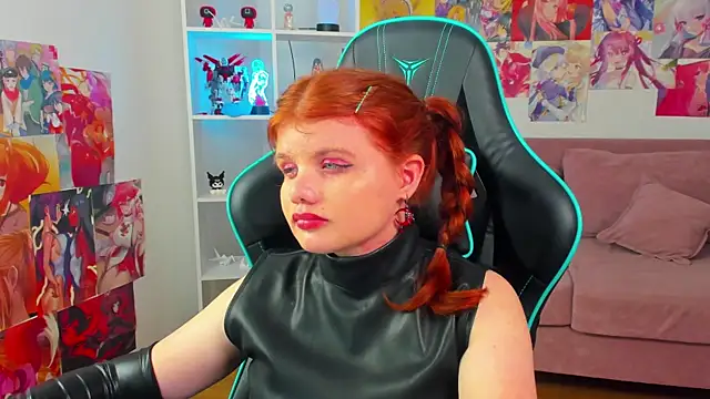 ChloeHalses online show from August 1, 9:06 pm