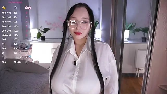 HannaHayles online show from March 14, 5:14 pm