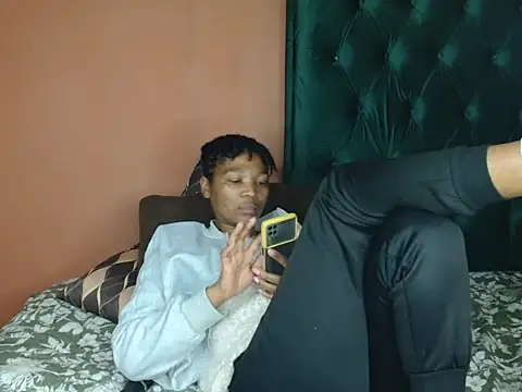 ForeverSexy  online show from July 6, 2:33 pm