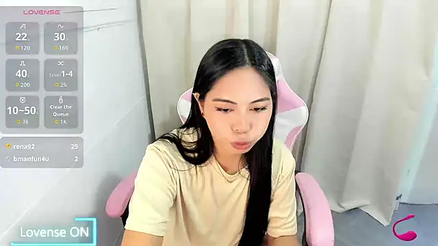 Ursweetyshaine online show from June 7, 1:12 am