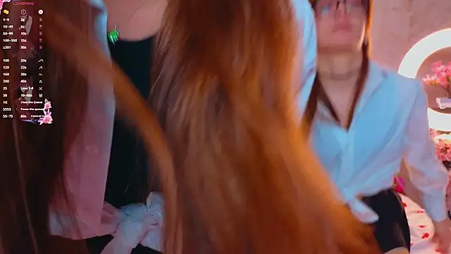 MelanieTwice online show from March 10, 11:14 am